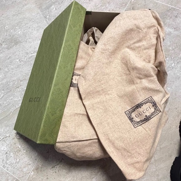 Gucci Black Leather Loafers with Gold Hardware - Picture 3 of 4